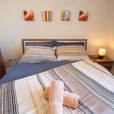 Modern Apt In The Heart Of Maltese Nightlife Saint Julian's Ngoại thất bức ảnh